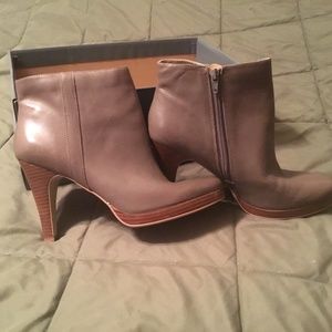 Genuine Leather Nine West Trivetto Ankle Bootie